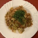 インスタント焼きそばが炊飯器に材料入れて出来上がり